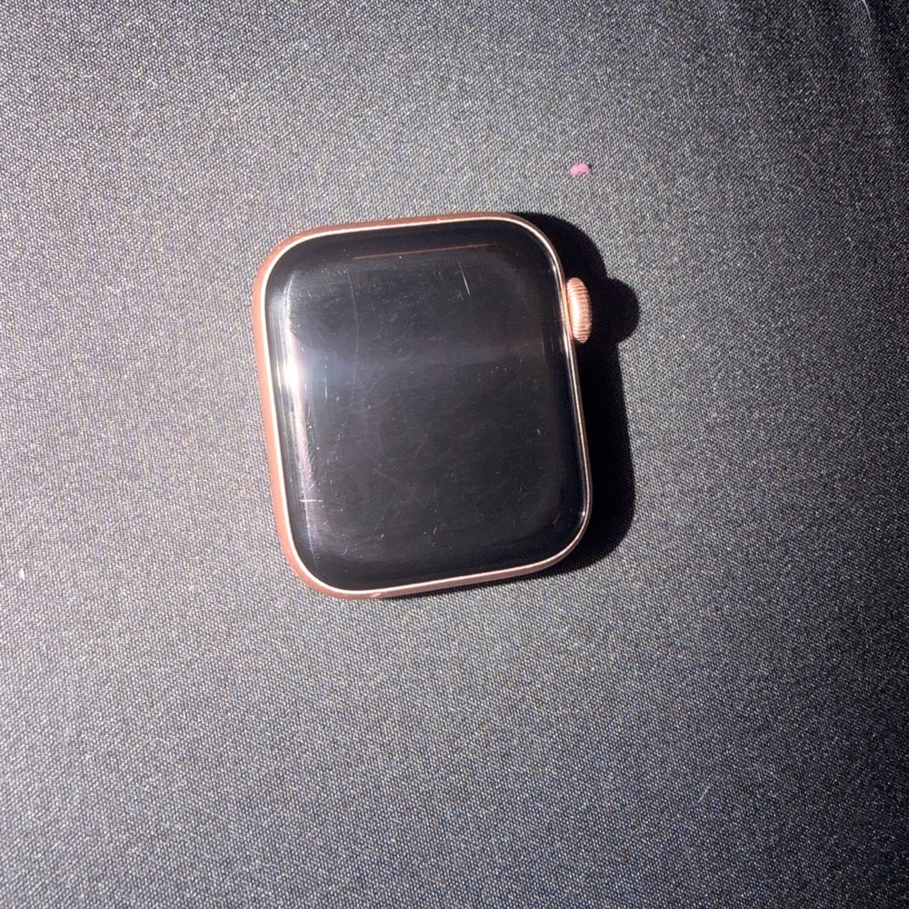 APPLE WATCH SE 40mm Rose Gold - Picture 8 of 11